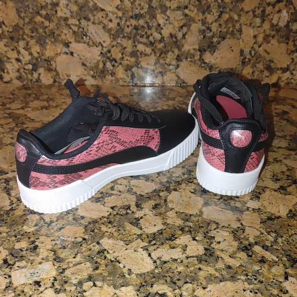 Puma - Picture 2 of 4